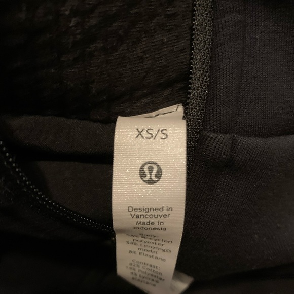 Lululemon Soft Oversize Crop Hoodie (XS/S) - Picture 3 of 6